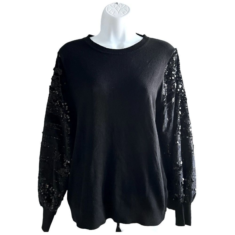 SIONI Sequin Sleeve Rib Knit Sweater Bloomingdale’s Black Color  Size M.